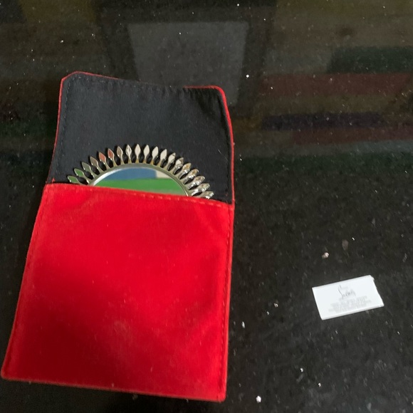 Christian Louboutin pocket mirror - Picture 4 of 4